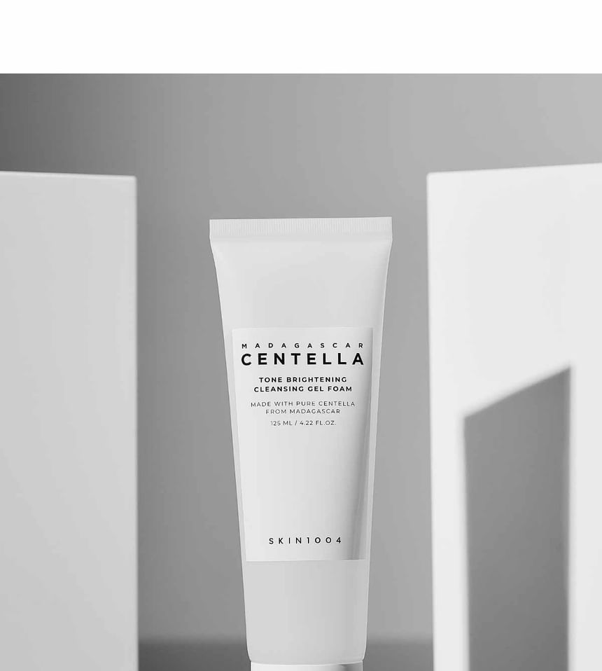 SKIN1004 - Madagascar Centella Tone Brightening Cleansing Gel Foam - 125ml